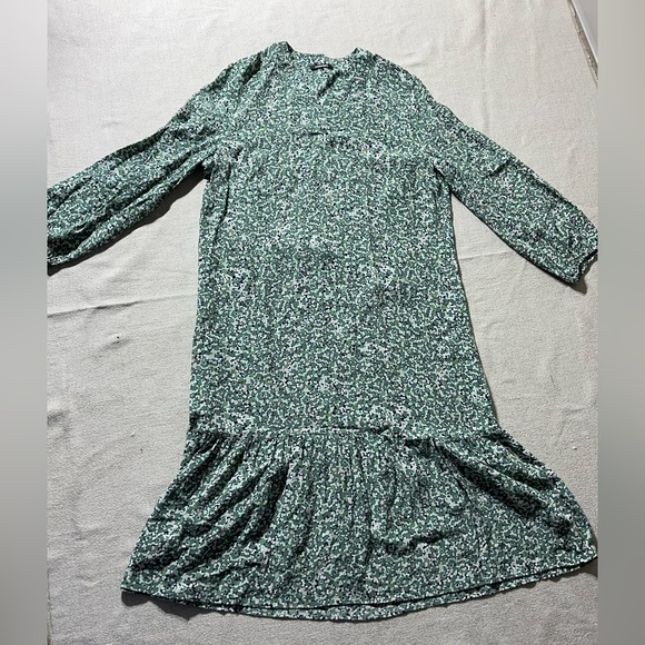 Olsen Flounce Longsleeve V-neck Floral Maxi Dress - Picture 4 of 11